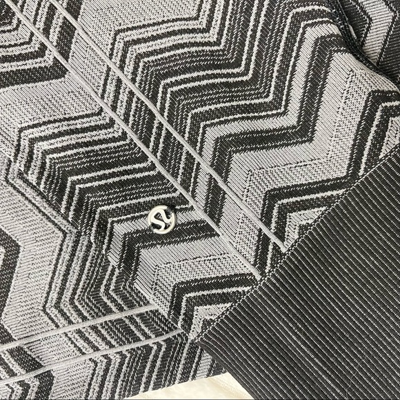 Lululemon Chevron Ebb to Street Legging. Gray. - Picture 8 of 12